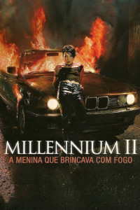 A Menina Está Sentando-se Perto Do Fogo E Está Fritando-se O Bacon  Cozimento Em Condições Do Acampamento Na Estaca Imagem de Stock - Imagem de  menina, forquilha: 101999071