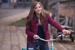 Eu Vi O Filme - Se Eu Ficar ( If I Stay) Pais: Estados Unidos Ano: 2014  Duração: 106 minutos Elenco: Chloë Grace Moretz, Mireille Enos, Joshua  Leonard, Stacy Keach, Lauren Lee